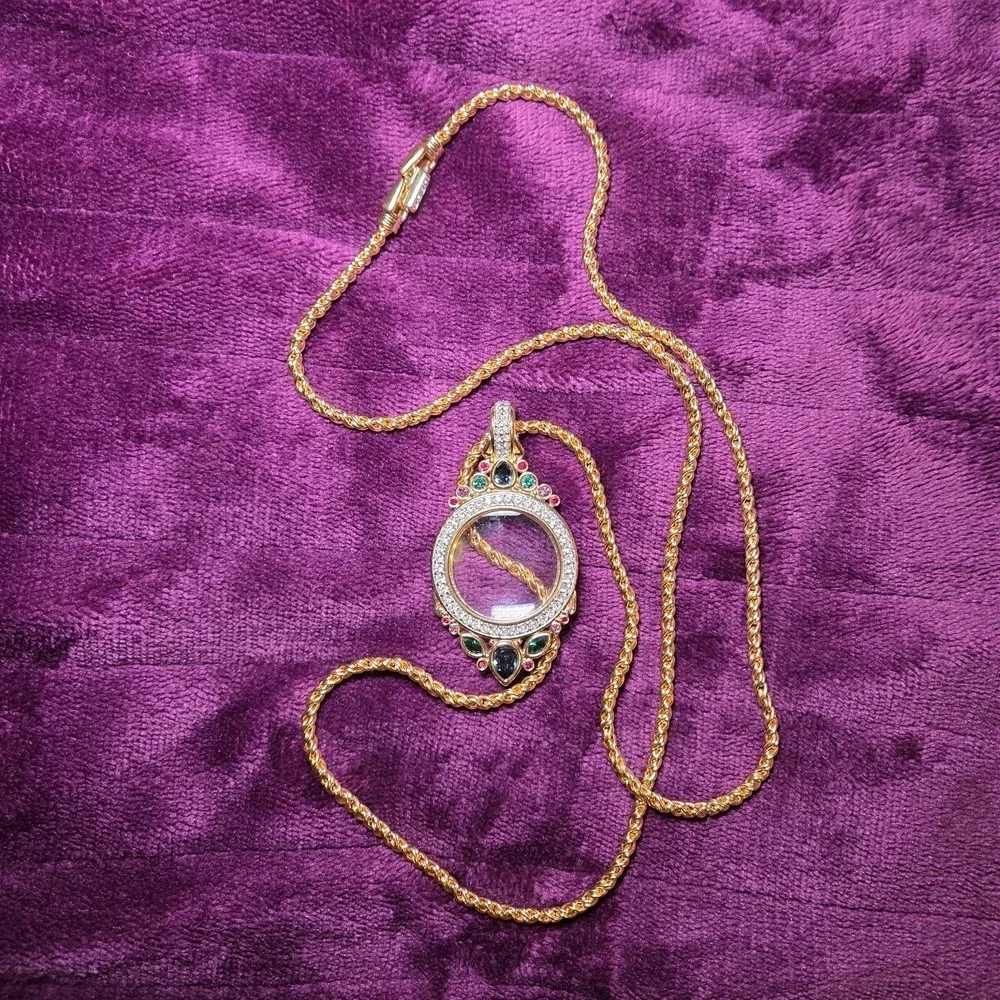 Swarovski Crystal Gold Plate Magnifying Glass Loop Pendant 36